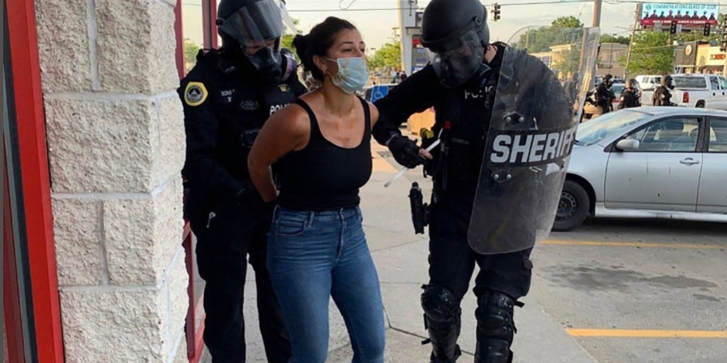 Des Moines Register reporter arrested during racial justice protest faces trial - Vimarsana News