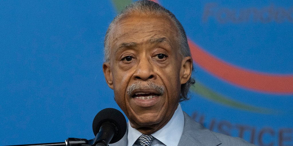 Grupo de igreja negra retrata 'inapropriado' chamado para a suspensão de Al Sharpton sobre