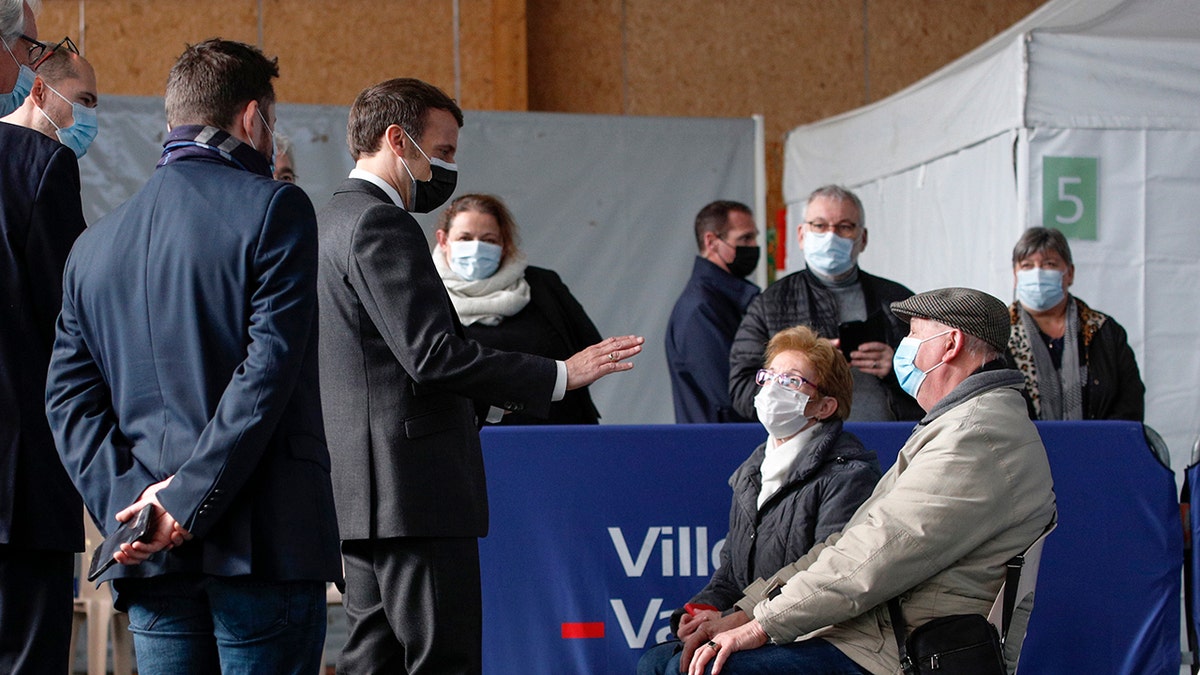 Head Of Paris Icu Warns Of Infernal Month Ahead For Hospitals Fox News - critical strike roblox wind dancer
