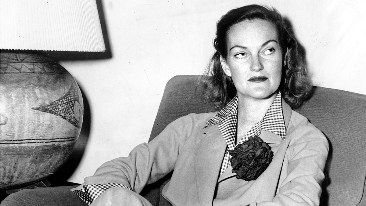 UNITED STATES - OCTOBER 29: Doris Duke, in her Reno home following her divorce, talking to reporters. (Photo by NY Daily News Archive via Getty Images)
