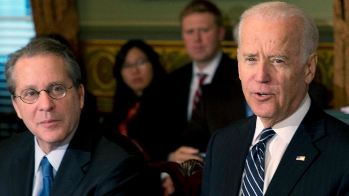 President Biden and American Rescue Plan Coordinator Gene Sperling. Two top House Republicans are asking Sperling to review New York's $2 billion fund aimed at providing coronavirus relief to illegal immigrants. (AP)