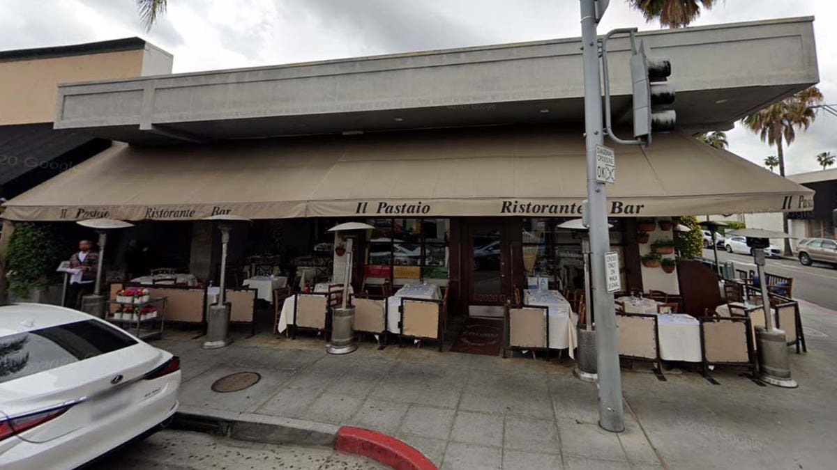 Woman shot during absolutely chaotic Beverly Hills watch robbery