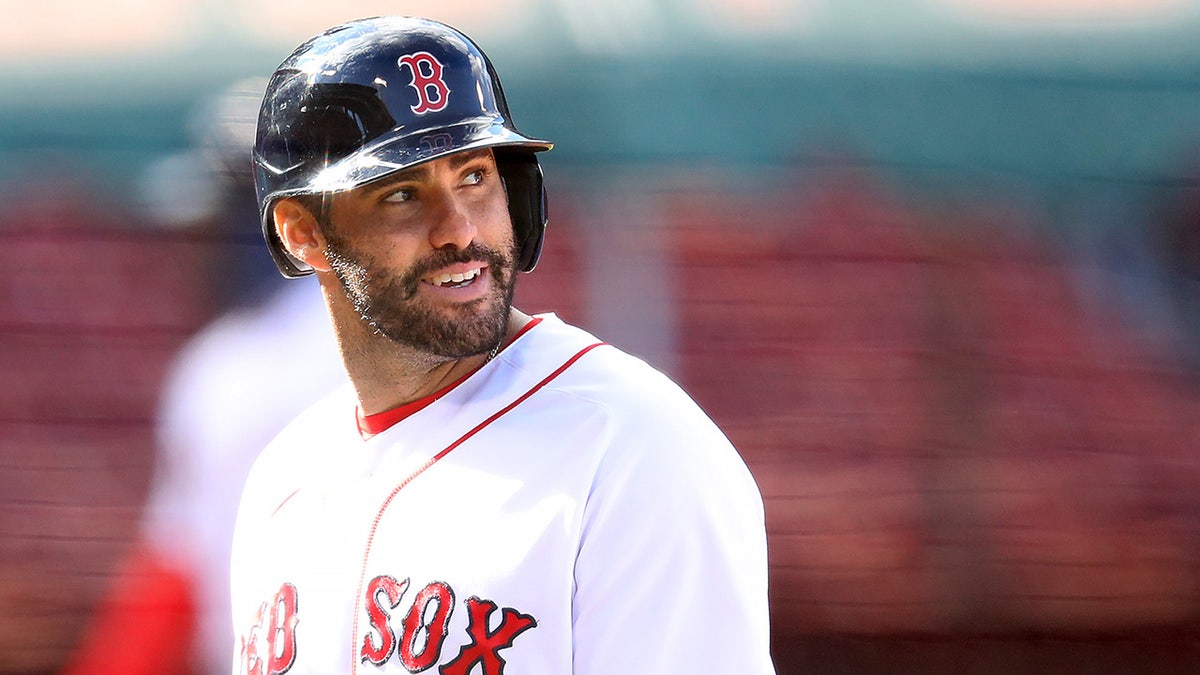 Nightengale: J.D. Martinez still of D-backs' interest as Red Sox hold out