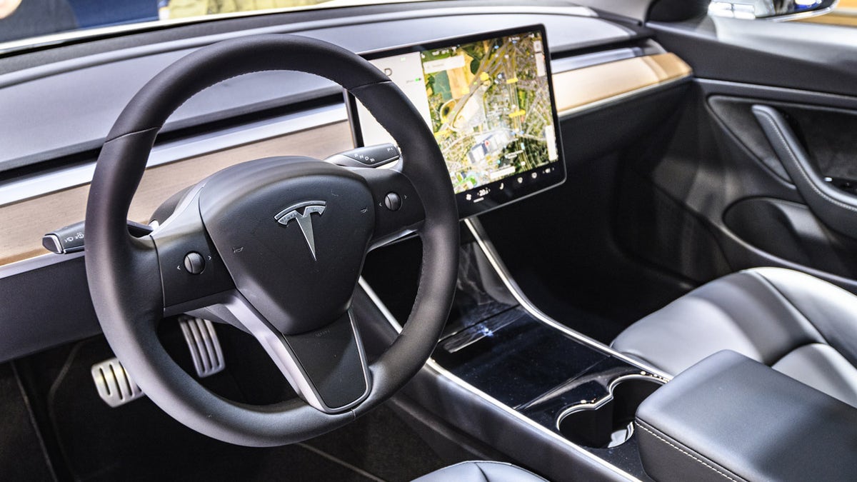 Tesla AM Radio cars