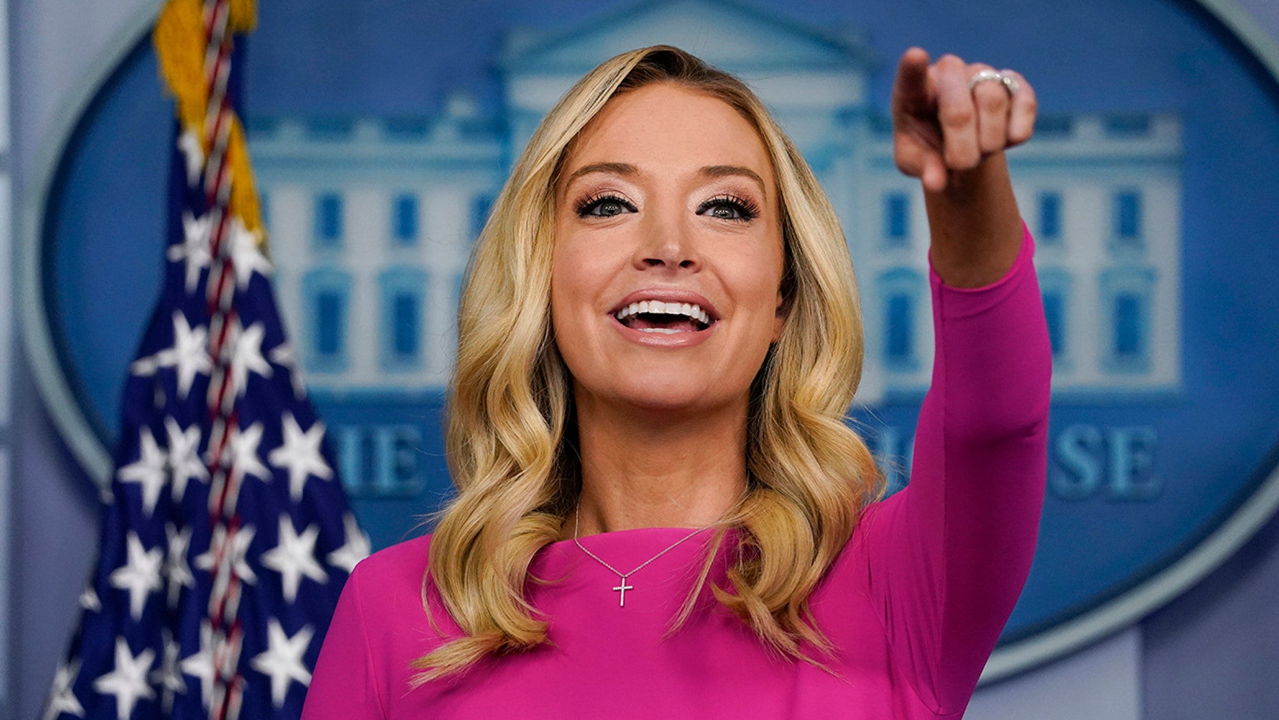 Kayleigh McEnany乳癌 - 時事台 - 香港高登討論區