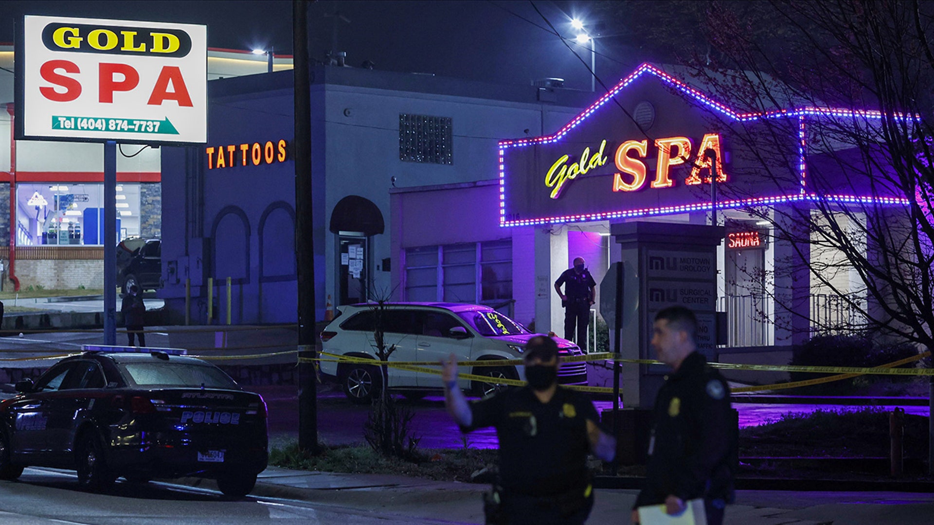 City of Atlanta police officers outside of Gold Spa after deadly shootings at a massage parlor and two day spas in the Atlanta area, in Atlanta, Ga., March 16, 2021. (REUTERS/Chris Aluka Berry)