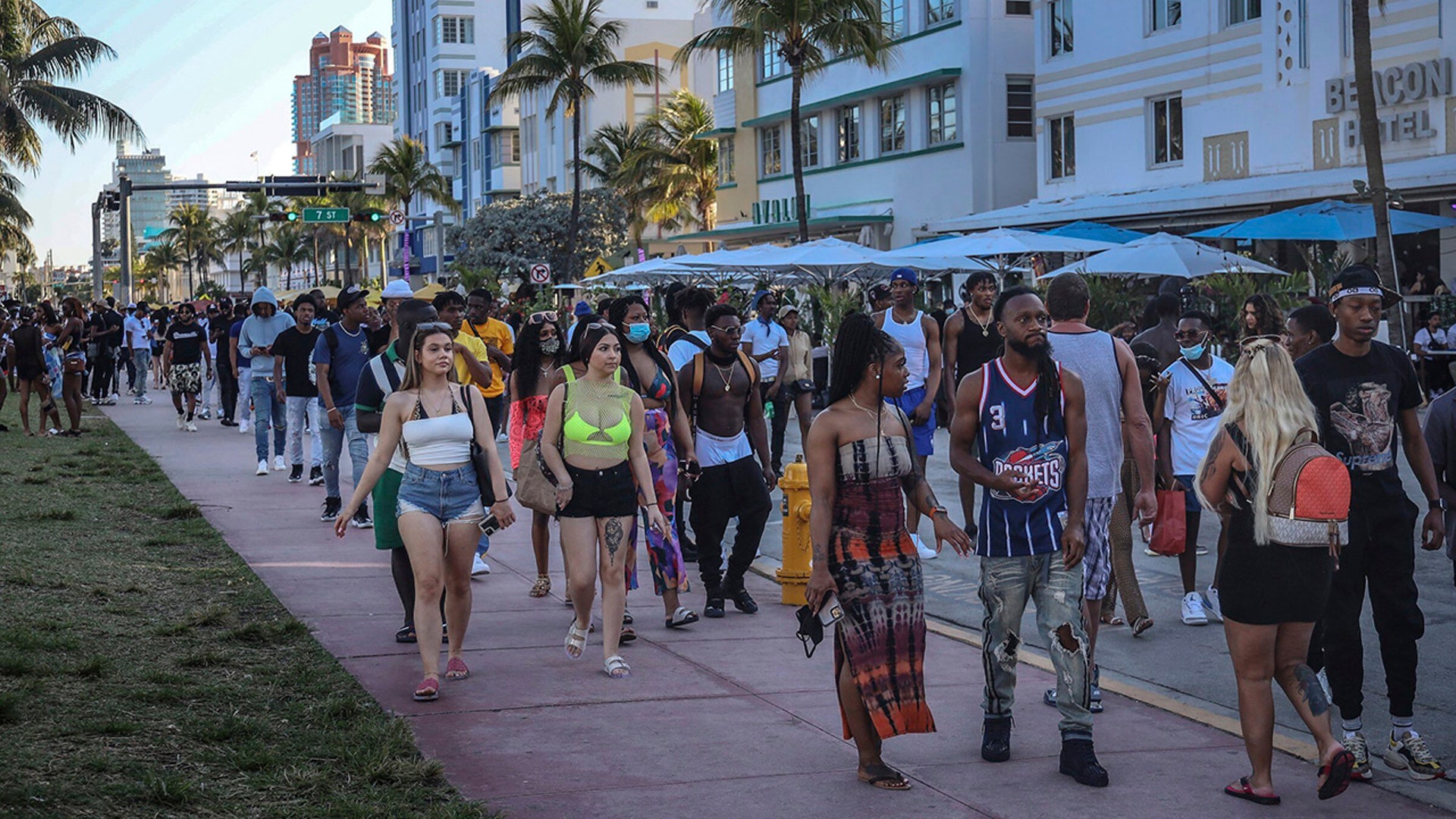 Miami Beach declares 'state of emergency' over spring breakers, police ...