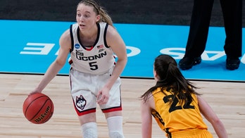 Williams, Bueckers lead UConn past Iowa in NCAA Sweet 16