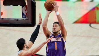 Devin Booker scores 35 points, Suns beat Blazers 127-121