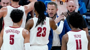 Shackelford, Alabama roll past Maryland and into Sweet 16