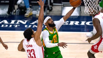 Jazz return from break, hand Rockets 15th straight loss