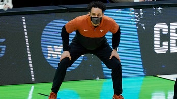 Texas upset again as Smart fails to recapture March glory