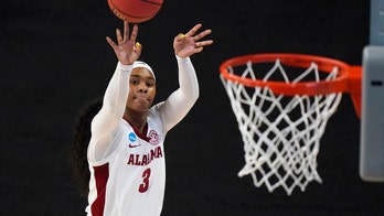 Lewis, Alabama women win in return to NCAAA tourney, top UNC