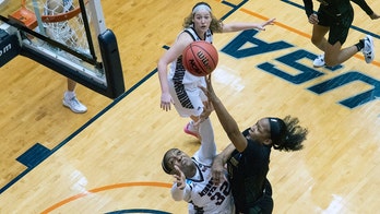 Sweet 16 again for Missouri St. women, 64-39 over Wright St.