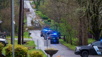Alabama police officer struck by lightning in Florence