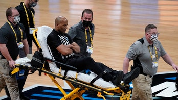 NCAA Men's basketball tourney ref collapses during Gonzaga-USC game