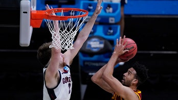 Quite a show: Zags stay undefeated with 85-66 win over USC