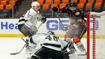 Henrique, Rakell propel Ducks to 6-5 win over Kings in OT