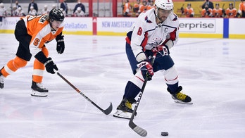 Ovechkin scores No. 715 to lift Capitals past Flyers 5-3