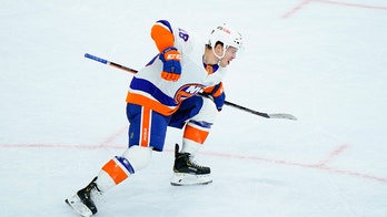 Beauvillier scores in OT, gives Isles 2-1 win over Flyers