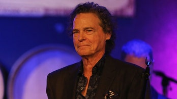 Musician BJ Thomas reveals he was diagnosed with stage 4 lung cancer, is receiving treatment