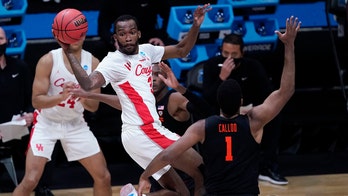 Houston tops Oregon State, reaches 1st Final Four since '84