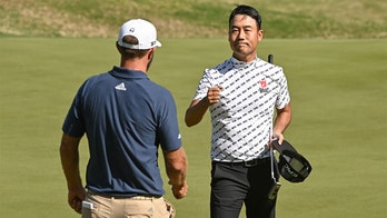 Kevin Na confronts Dustin Johnson at Match Play over conceded putt: 'I think it's the right thing to do'
