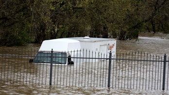 Tennessee flooding death toll grows to at least 7, officials say