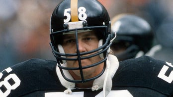 Steelers Hall of Famer Jack Lambert auctioning off teeth holder