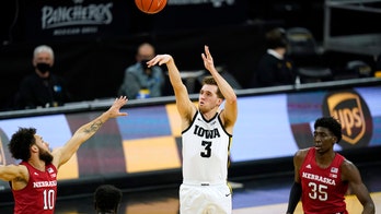 Bohannon, No. 5 Iowa run away from Nebraska 102-64