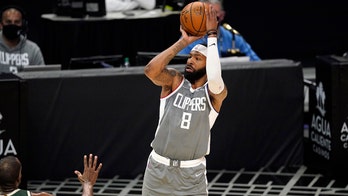 Clippers hit 19 3s, beat Bucks 129-105 for 6th win in a row