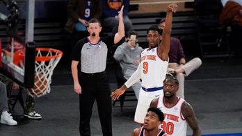 Knicks storm back, complete sweep of Wizards 106-102