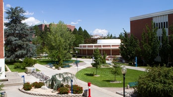 Nevada Univ. students walk out of class in protest demanding reinstatement of mask mandate