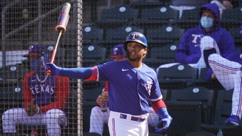 No flinch for Rangers' Calhoun year after fastball broke jaw