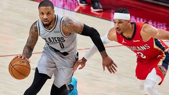 Lillard scores 50, Blazers rally past Pelicans 125-124