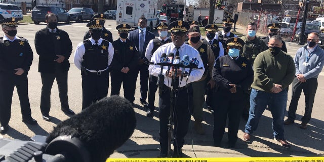 La police de Chicago tient une conférence de presse au sujet de la fusillade d'un policier le 20 mars 2021 (Chicago Police Superintendent David O. Brown Twitter)