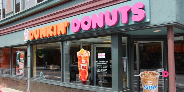 A Dunkin' customer revealed that some stores have height charts on their doors to help witnesses measure the height of any potential criminals. (iStock)