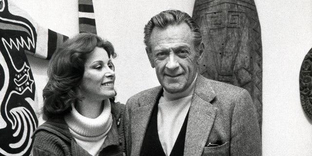 Stefanie Powers with William Holden.