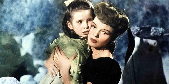 Margaret O'Brien (left) and Judy Garland in "Meet Me in St. Louis."