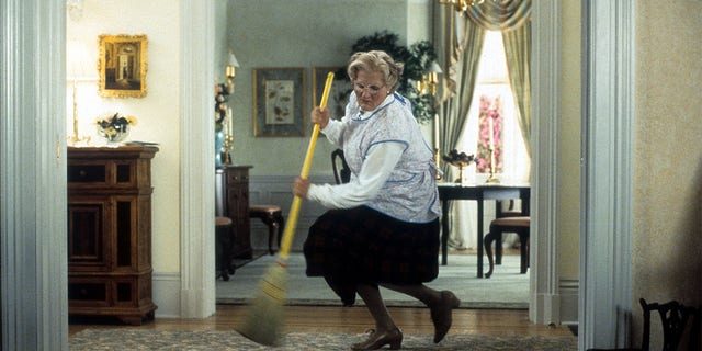 Robin Williams erases a scene from the movie 'Mrs.  Doubtfire ', 1993.