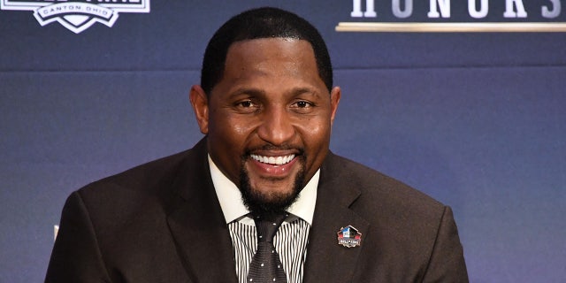 Ray Lewis is considered to be one of the greatest NFL linebackers in history.