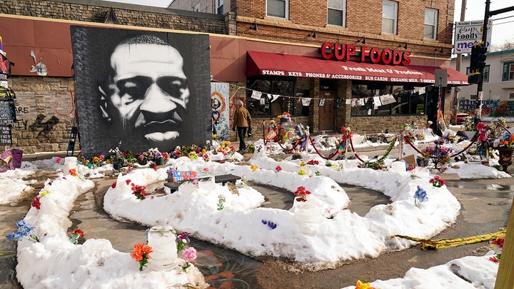 Minneapolis protesters set up 'autonomous zone' amid Chauvin jury selection