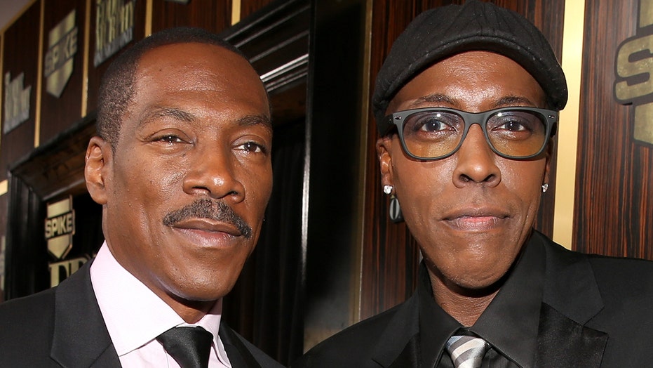 Eddie Murphy, Arsenio Hall remembers hiring Louie Anderson after forced …
