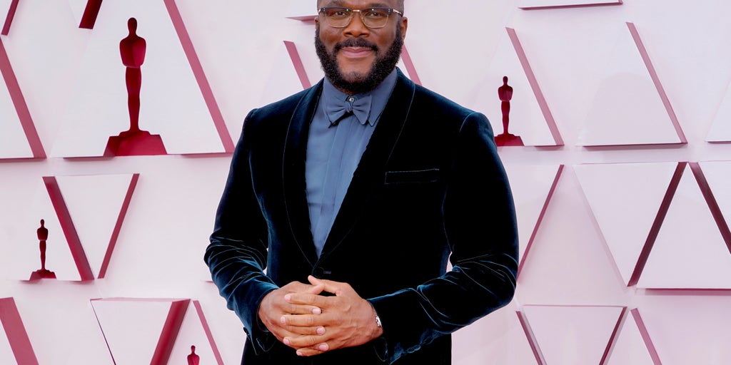 Tyler Perry's Oscar speech goes viral, 'My mother taught me to refuse hate' - Vimarsana News