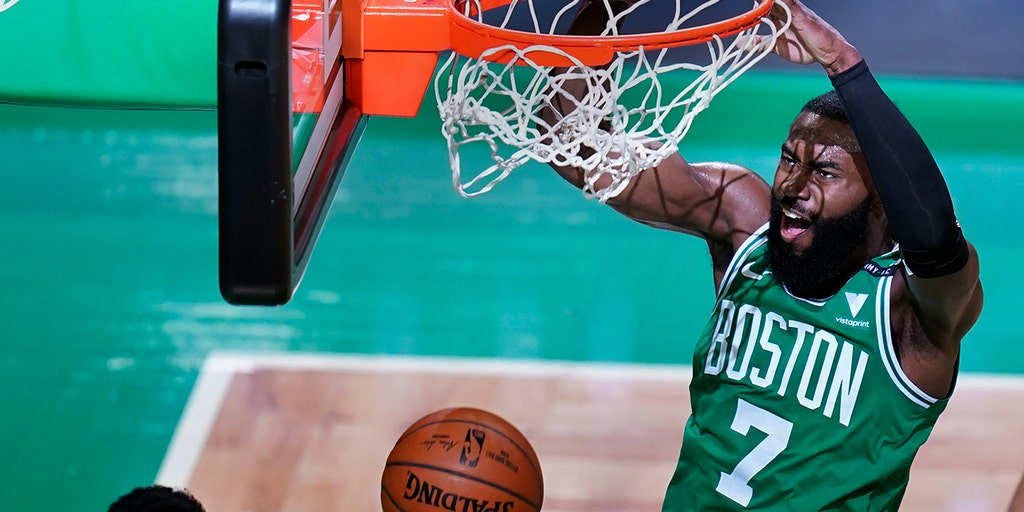 Brown scores 32, Celtics hold on for 101-99 win over
Knicks