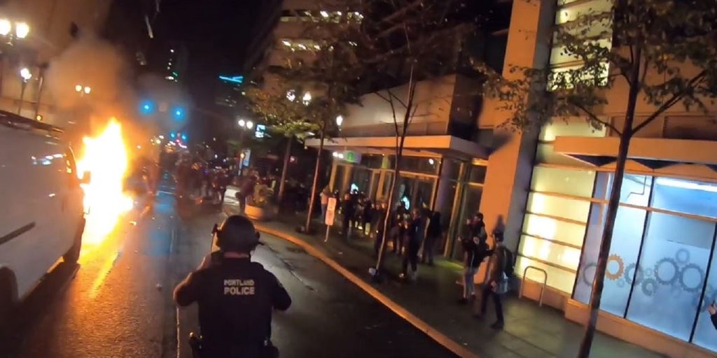 Suspected Portland firebomber arrested for trying to murder police officers - Vimarsana News