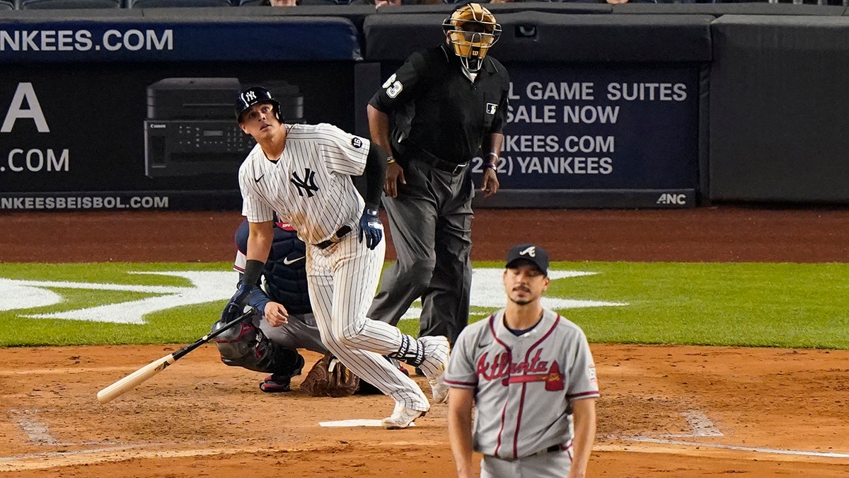 Yanks Stop 5 Game Skid Beat Braves 3 1 On Wild Pitch Walk Fox News