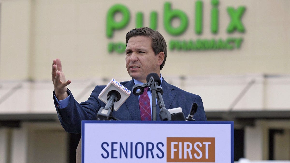 Ron DeSantis outside Publix grocery store