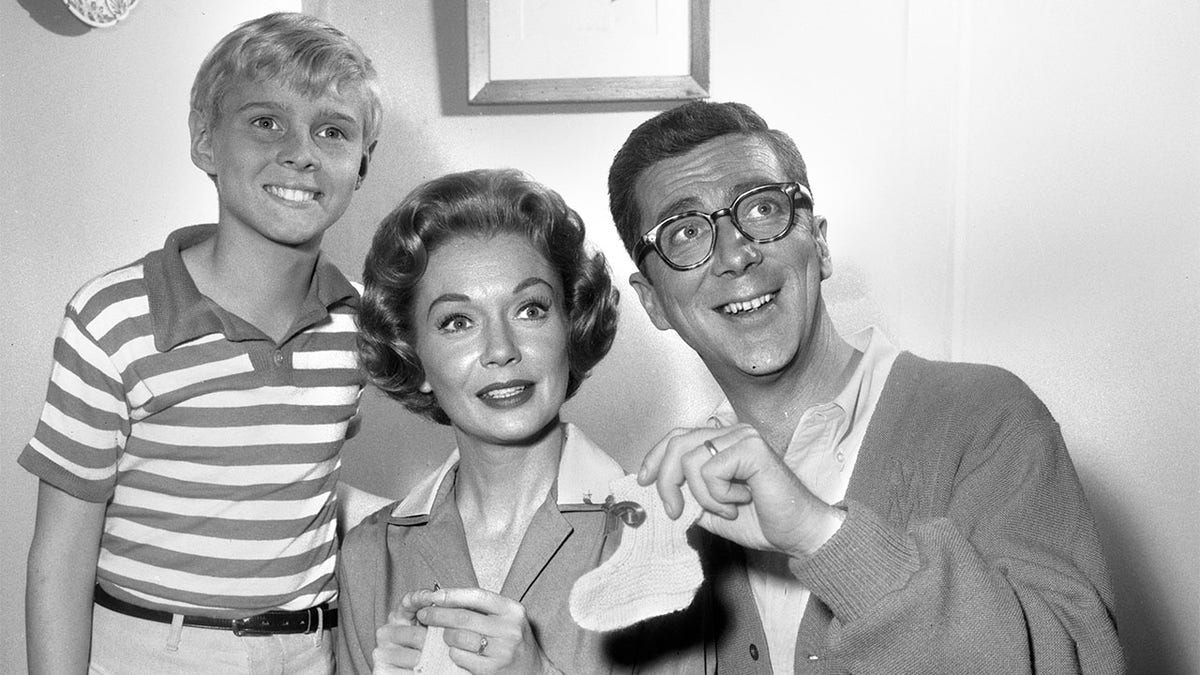 Dennis The Menace Actress Gloria Henry Dead At 98 She S Flying Now Fox News