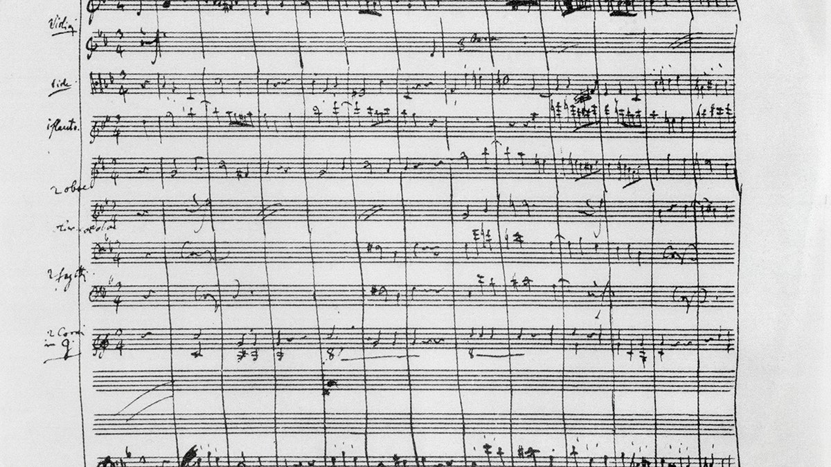 Handwritten manuscript of Symphony No. 40 K 550 in G minor, by Wolfgang Amadeus Mozart (1756-1791). Austria, 18th century. Vienna, Gesellschaft Der Musikfreunde. (Photo by DeAgostini/Getty Images)